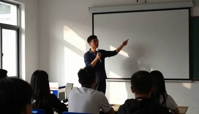 技术咨询在不同应用场景中的实际取舍